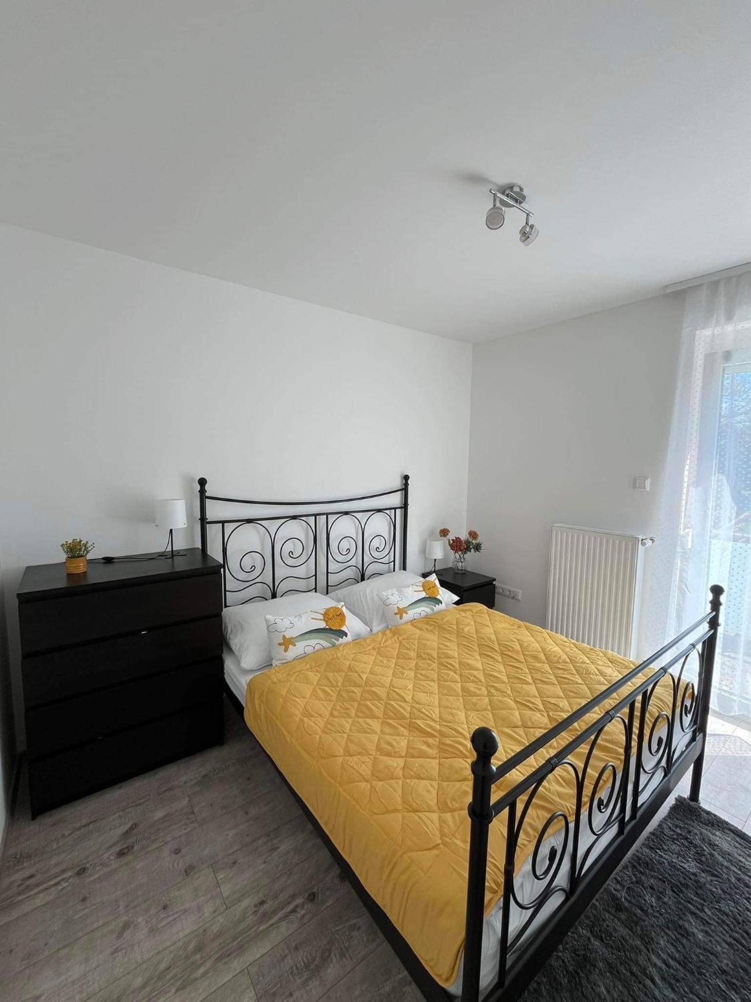 Ada Apartman Sopron Eksteriør bilde